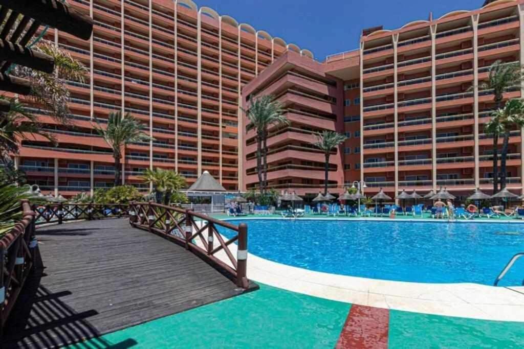 797 Holiday Rentals- Apartamento en Sunset Beach con vistas al jardin Benalmádena Exterior foto