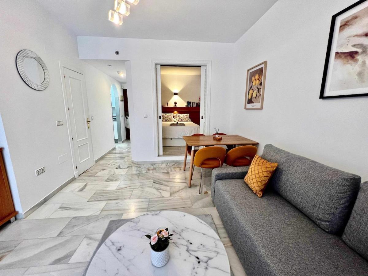 797 Holiday Rentals- Apartamento en Sunset Beach con vistas al jardin Benalmádena Exterior foto