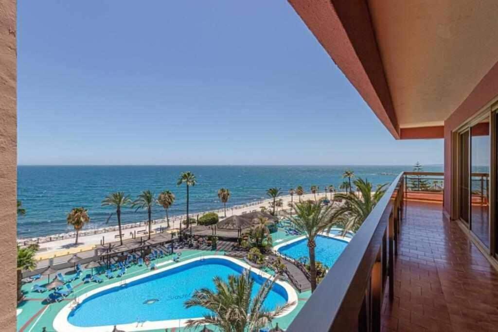 797 Holiday Rentals- Apartamento en Sunset Beach con vistas al jardin Benalmádena Exterior foto