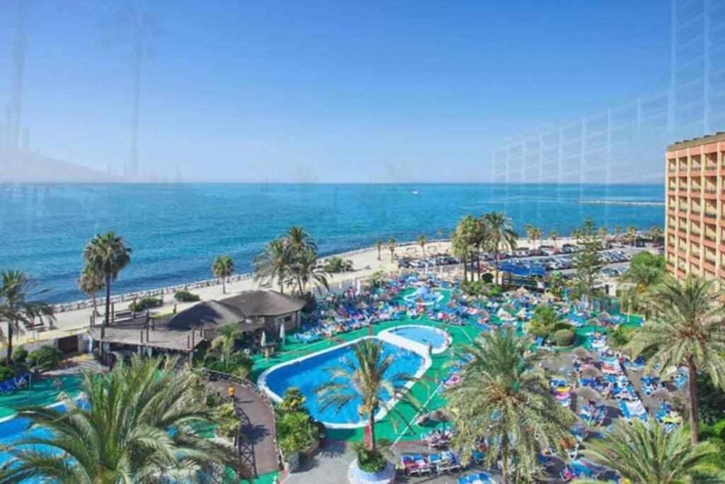 797 Holiday Rentals- Apartamento en Sunset Beach con vistas al jardin Benalmádena Exterior foto