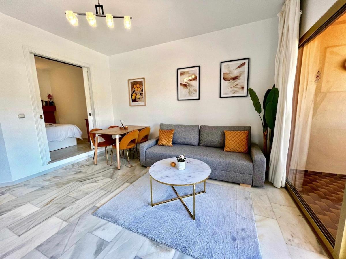 797 Holiday Rentals- Apartamento en Sunset Beach con vistas al jardin Benalmádena Exterior foto